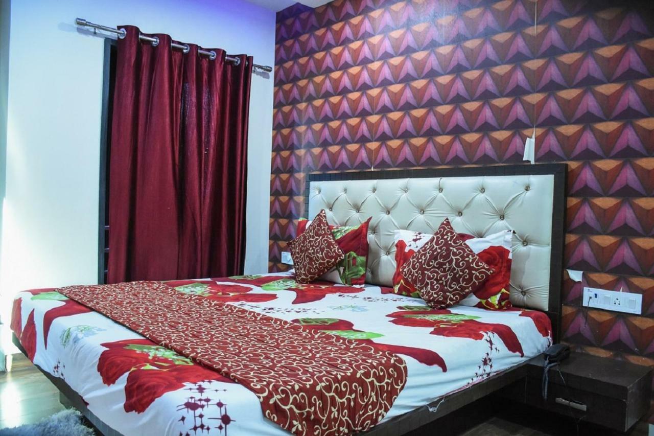 Hotel Dilip Indore Eksteriør bilde