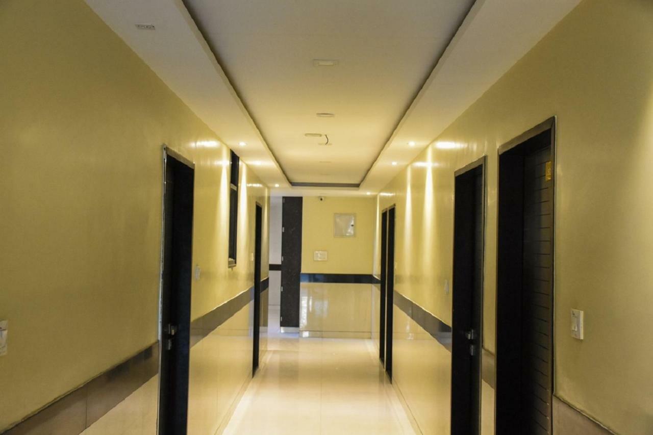 Hotel Dilip Indore Eksteriør bilde